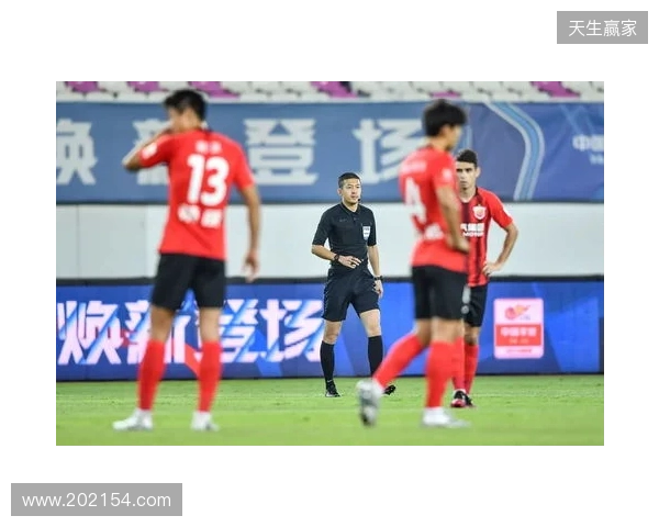 记者谈海港:这赛季确实定位保级了,看不出为啥换茹萨、梅伦多